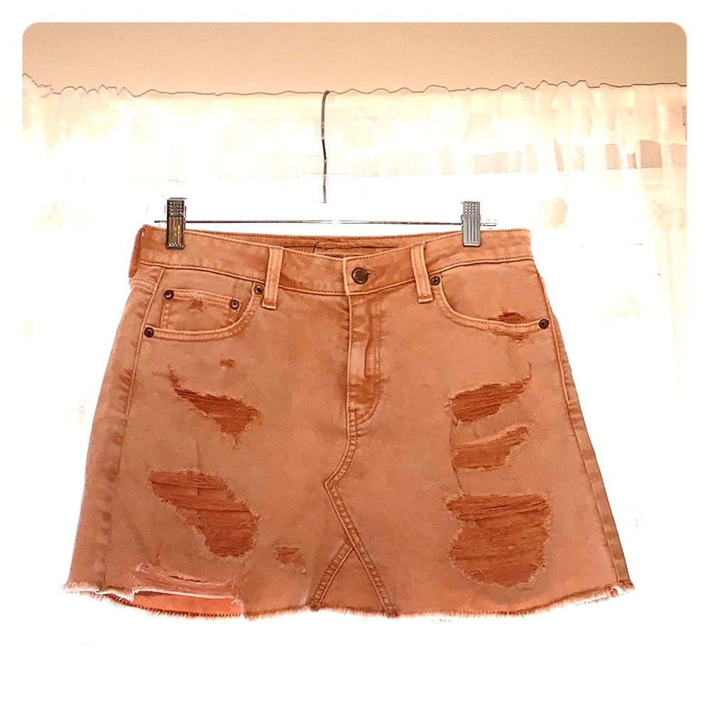 American Eagle pale pink distressed mini